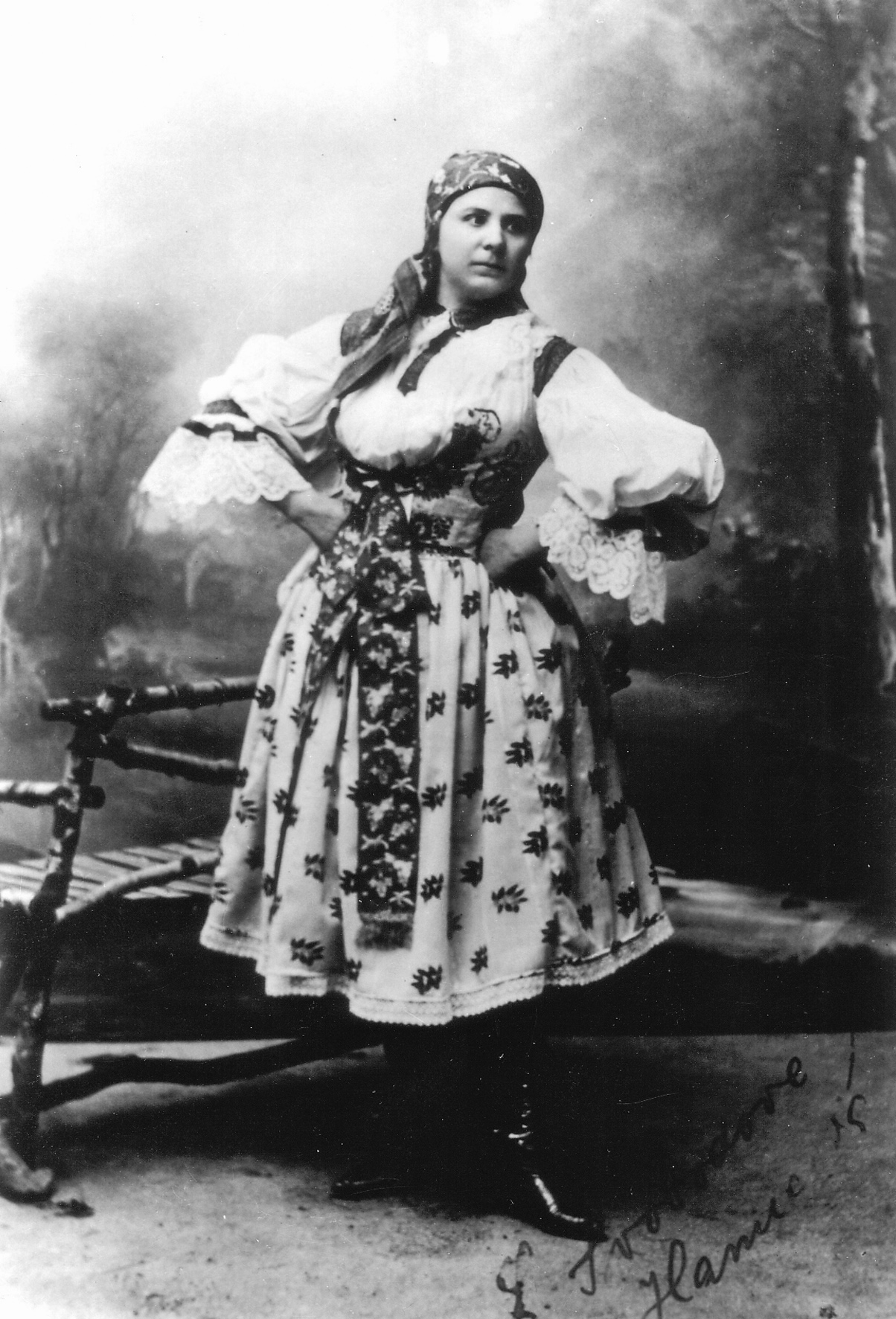 Leopoldina Svobodová-Hanusová - Kostelnička, 1904